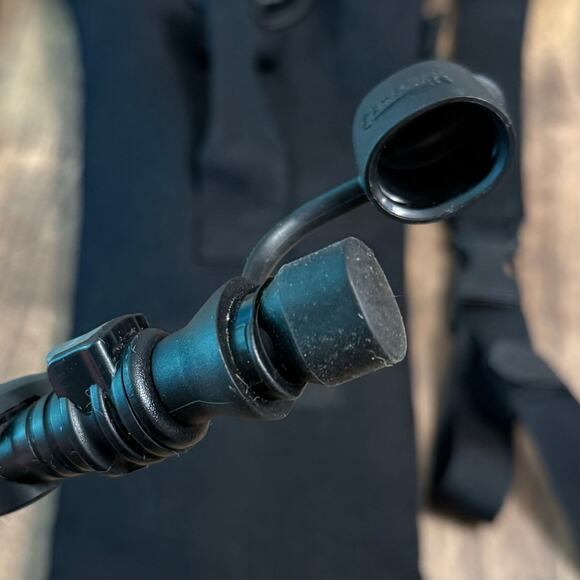 CamelBak ThermoBak Tactical Hydration Pack Mil Spec Crux Bladder Black 70oz/2L - Picture 5 of 10